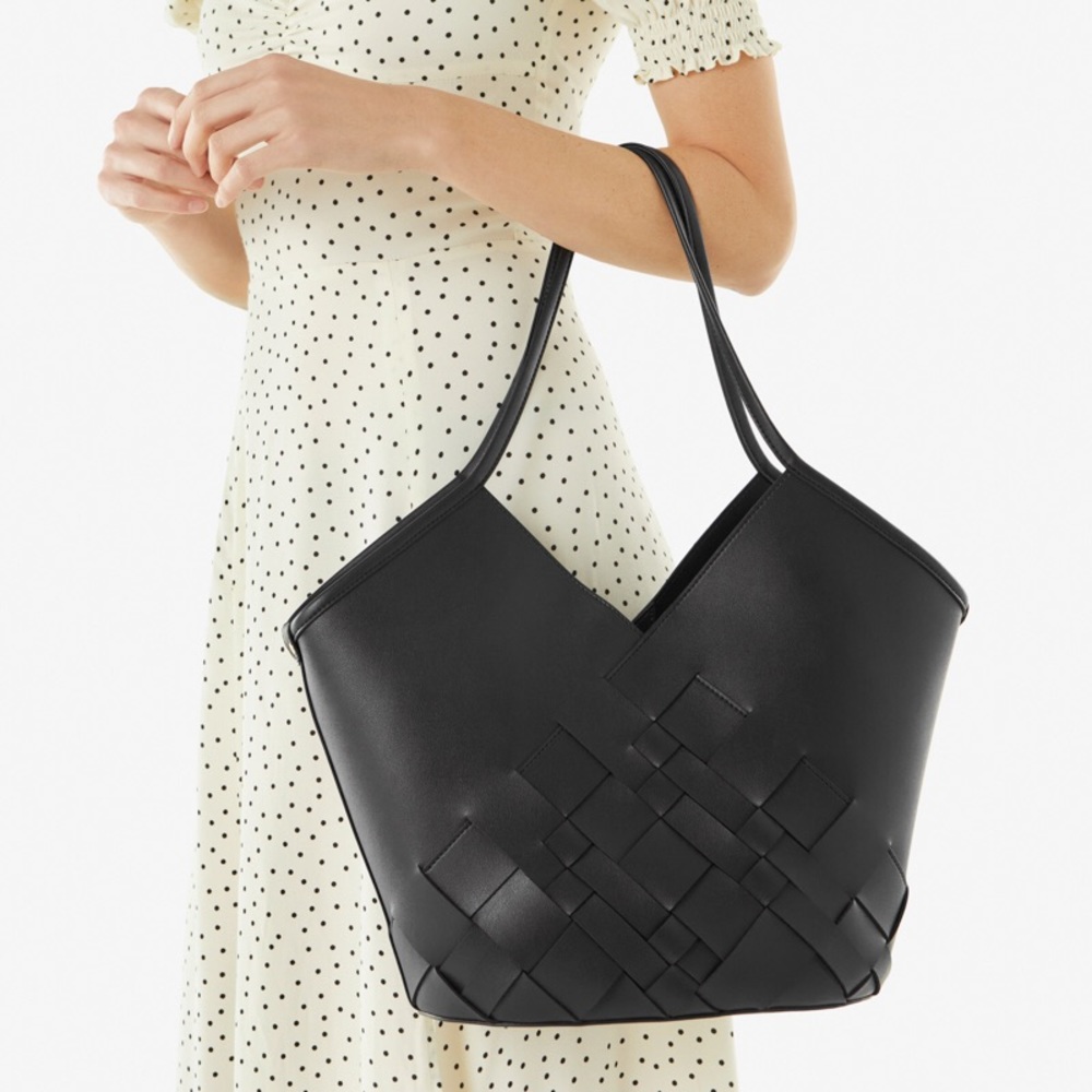 NANETTE LEPORE Gipsy Shoulder Bag